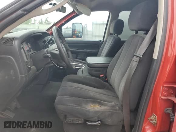 ✅ 2004 Dodge 2500 ST • VIN: 3D7KA28D54G177854 • Lot: 60425325. Wystawiony na Copart z przebiegiem 343 516 mil. Bezpłatny archiwum sprzedaży aukcyjnych z USA i szczegółowy raport historii pojazdu na DreamBid. Zdjęcie 7.