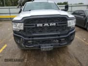 ✅ 2021 Ram 2500 Tradesman • VIN: 3C6UR5HJ7MG597531 • Lot: 71814665. Wystawiony na Copart z przebiegiem 101 045 mil. Bezpłatny archiwum sprzedaży aukcyjnych z USA i szczegółowy raport historii pojazdu na DreamBid. Zdjęcie 5.