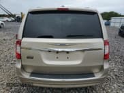 ✅ 2015 Chrysler Town & Country Touring L • VIN: 2C4RC1CG1FR584064 • Lot: 86306525. Listed on Copart with 172,125 mi. Free auction sales archive from the USA and detailed vehicle history report at DreamBid. Image 6.