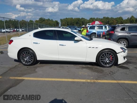 ✅ 2018 Maserati Ghibli • VIN: ZAM57XSA2J1286375 • Lot: 43270265. Listed on IAAI with 92,451 mi. Free auction sales archive from the USA and detailed vehicle history report at DreamBid. Image 13.