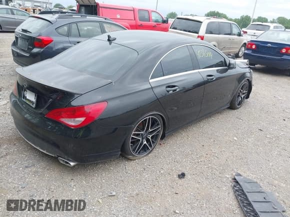 ✅ 2014 Mercedes-Benz CLA 250 • VIN: WDDSJ4EB7EN138013 • Lot: 42365014. Listed on IAAI with 185,393 mi. Free auction sales archive from the USA and detailed vehicle history report at DreamBid. Image 4.