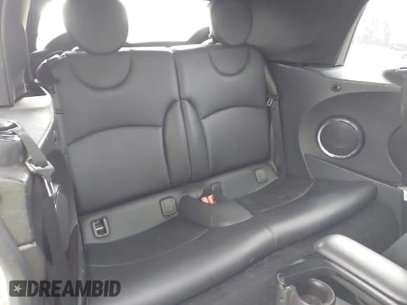 ✅ 2012 MINI Convertible • VIN: WMWZN3C5XCT135195 • Лот: 43326760. Опубликован ранее на IAAI с пробегом 122 358 миль. Бесплатный доступ к архиву аукционных продаж из США и подробный отчёт об истории автомобиля на DreamBid. Изображение 8.