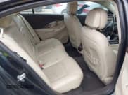 ✅ 2014 Buick LaCrosse Premium II • VIN: 1G4GF5G35EF177797 • Lot: 42955441. Wystawiony na IAAI z przebiegiem 133 926 mil. Bezpłatny archiwum sprzedaży aukcyjnych z USA i szczegółowy raport historii pojazdu na DreamBid. Zdjęcie 8.