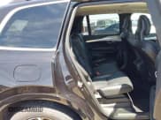 ✅ 2017 Volvo XC90 Momentum • VIN: YV4A22PKXH1119288 • Lot: 42888644. Listed on IAAI with 129,874 mi. Free auction sales archive from the USA and detailed vehicle history report at DreamBid. Image 8.