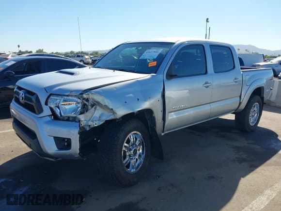 ✅ 2013 Toyota Tacoma PreRunner • VIN: 3TMJU4GN9DM145025 • Лот: 43617866. Опубликован ранее на IAAI с пробегом 99 587 миль. Бесплатный доступ к архиву аукционных продаж из США и подробный отчёт об истории автомобиля на DreamBid. Изображение 2.