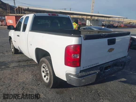 2008 Chevrolet Silverado 1500 Work Truck with VIN 1GCEC19X98Z233708, listed as a IAAI auction lot 41675762 with Not provided miles and . Bid and sale history available at DreamBid. Image 3.