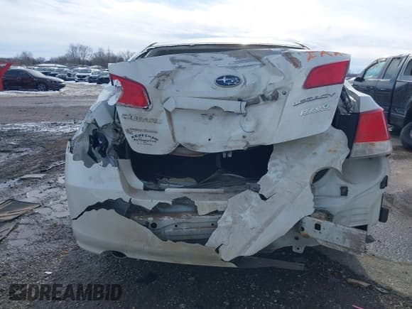 ✅ 2011 Subaru Legacy Premium Power Moon • VIN: 4S3BMBG64B3227213 • Лот: 41632456. Опубликован ранее на IAAI с пробегом 142 939 миль. Бесплатный доступ к архиву аукционных продаж из США и подробный отчёт об истории автомобиля на DreamBid. Изображение 17.