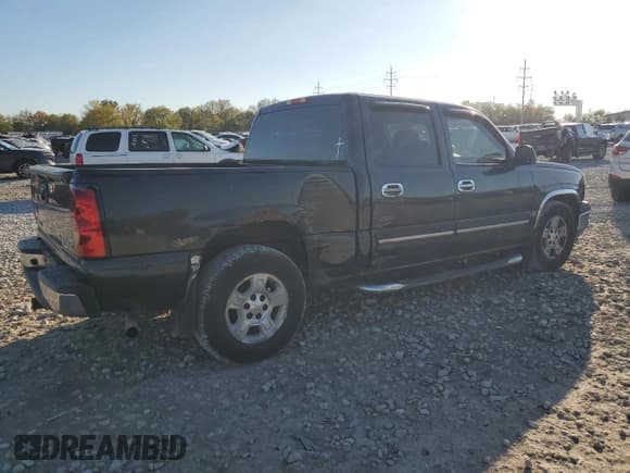 ✅ 2005 Chevrolet Silverado 1500 LS • VIN: 2GCEC13T851224623 • Лот: 76373304. Опубликован ранее на Copart с пробегом 184 821 миль. Бесплатный доступ к архиву аукционных продаж из США и подробный отчёт об истории автомобиля на DreamBid. Изображение 3.