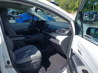 ✅ 2025 Toyota Sienna XLE • VIN: 5TDYRKEC4SS249344 • Lot: 43467444. Listed on IAAI with 16,620 mi. Free auction sales archive from the USA and detailed vehicle history report at DreamBid. Image 5.