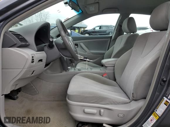 ✅ 2011 Toyota Camry LE • VIN: 4T1BF3EK4BU187320 • Lot: 90706245. Wystawiony na Copart z przebiegiem 119 747 mil. Bezpłatny archiwum sprzedaży aukcyjnych z USA i szczegółowy raport historii pojazdu na DreamBid. Zdjęcie 7.