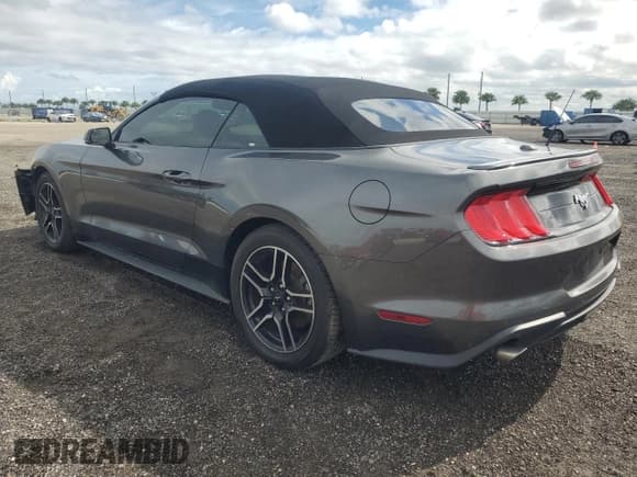 ✅ 2020 Ford Mustang EcoBoost • VIN: 1FATP8UH1L5146976 • Lot: 80506185. Listed on Copart with 67,960 mi. Free auction sales archive from the USA and detailed vehicle history report at DreamBid. Image 2.
