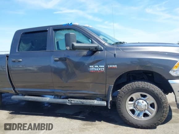 ✅ 2015 Ram 2500 Tradesman • VIN: 3C6TR5CT5FG528294 • Lot: 42374966. Listed on IAAI with Not provided. Free auction sales archive from the USA and detailed vehicle history report at DreamBid. Image 6.