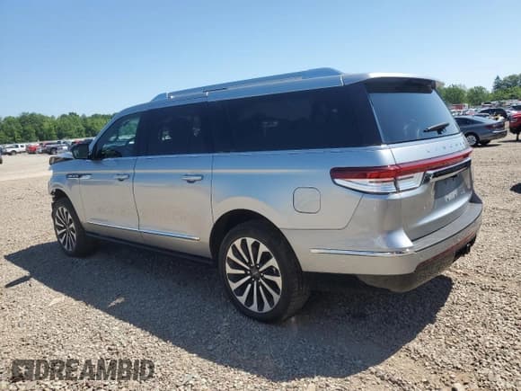 ✅ 2024 Lincoln Navigator Reserve • VIN: 5LMJJ3LGXREL15604 • Lot: 62642545. Listed on Copart with 8,127 mi. Free auction sales archive from the USA and detailed vehicle history report at DreamBid. Image 2.