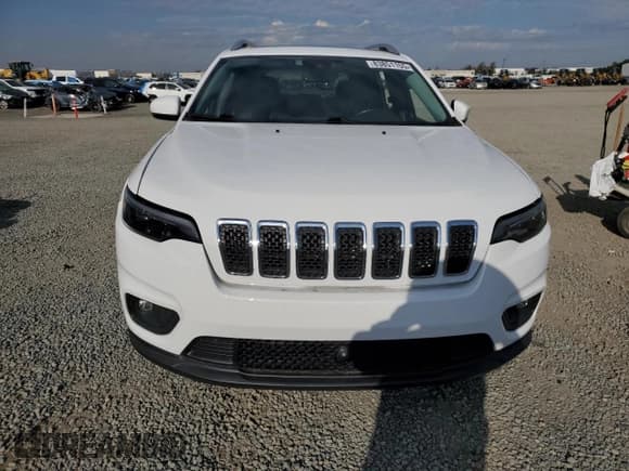 ✅ 2021 Jeep Cherokee Latitude Lux • VIN: 1C4PJMMX1MD158503 • Lot: 83851155. Wystawiony na Copart z przebiegiem 15 797 mil. Bezpłatny archiwum sprzedaży aukcyjnych z USA i szczegółowy raport historii pojazdu na DreamBid. Zdjęcie 5.