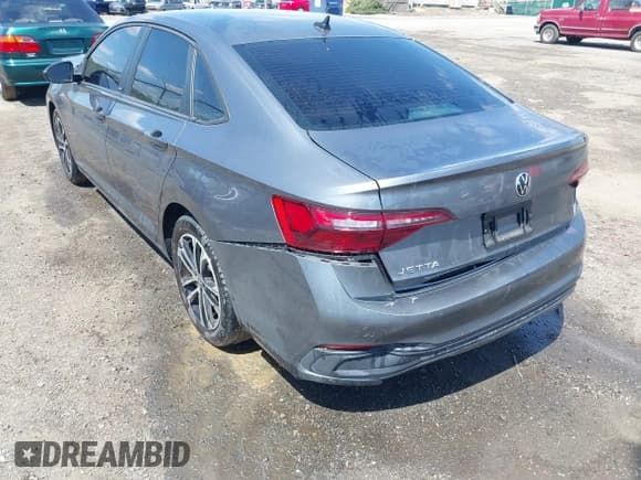 ✅ 2023 Volkswagen Jetta Sport • VIN: 3VWAM7BUXPM017233 • Lot: 41987067. Listed on IAAI with 47,371 mi. Free auction sales archive from the USA and detailed vehicle history report at DreamBid. Image 18.