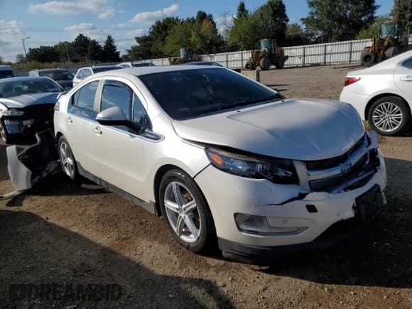 ✅ 2013 Chevrolet Volt • VIN: 1G1RD6E40DU101685 • Lot: 73336594. Wystawiony na Copart z przebiegiem 136 138 mil. Bezpłatny archiwum sprzedaży aukcyjnych z USA i szczegółowy raport historii pojazdu na DreamBid. Zdjęcie 4.