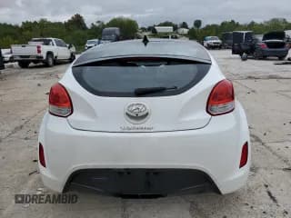 ✅ 2015 Hyundai Veloster • VIN: KMHTC6AD7FU233590 • Lot: 73232414. Wystawiony na Copart z przebiegiem 109 808 mil. Bezpłatny archiwum sprzedaży aukcyjnych z USA i szczegółowy raport historii pojazdu na DreamBid. Zdjęcie 6.