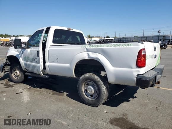 ✅ 2016 Ford F-250 XLT • VIN: 1FTBF2B68GED27506 • Lot: 81091315. Listed on Copart with 54,649 mi. Free auction sales archive from the USA and detailed vehicle history report at DreamBid. Image 2.