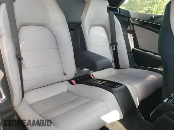 ✅ 2013 Mercedes-Benz E 350 • VIN: WDDKK5KF6DF192471 • Лот: 64739395. Опубликован ранее на Copart с пробегом 89 528 миль. Бесплатный доступ к архиву аукционных продаж из США и подробный отчёт об истории автомобиля на DreamBid. Изображение 10.