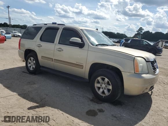 ✅ 2011 GMC Yukon SLE • VIN: 1GKS1AE07BR164126 • Lot: 62682105. Wystawiony na Copart z przebiegiem 247 865 mil. Bezpłatny archiwum sprzedaży aukcyjnych z USA i szczegółowy raport historii pojazdu na DreamBid. Zdjęcie 4.