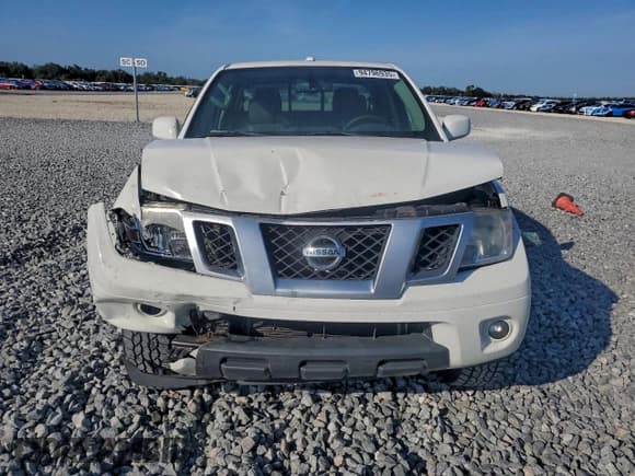 ✅ 2018 Nissan Frontier Pro-4X • VIN: 1N6AD0EV5JN768460 • Lot: 94796935. Listed on Copart with 82,142 mi. Free auction sales archive from the USA and detailed vehicle history report at DreamBid. Image 5.