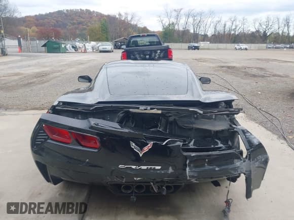 ✅ 2016 Chevrolet Corvette 1LT • VIN: 1G1YB2D78G5122028 • Lot: 43569845. Wystawiony na IAAI z przebiegiem 31 713 mil. Bezpłatny archiwum sprzedaży aukcyjnych z USA i szczegółowy raport historii pojazdu na DreamBid. Zdjęcie 17.
