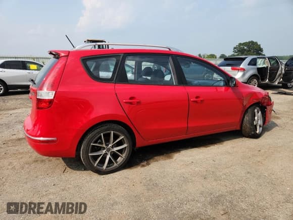 ✅ 2011 Hyundai Elantra SE • VIN: KMHDC8AE1BU108622 • Lot: 66855745. Listed on Copart with 126,714 mi. Free auction sales archive from the USA and detailed vehicle history report at DreamBid. Image 3.