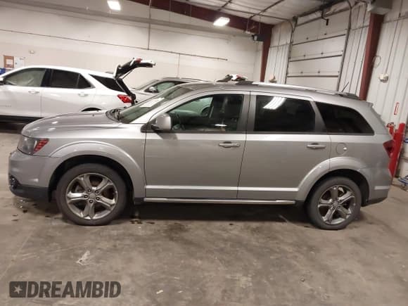 ✅ 2016 Dodge Journey Crossroad Plus • VIN: 3C4PDCGB8GT146526 • Лот: 43523924. Опубликован ранее на IAAI с пробегом 147 644 миль. Бесплатный доступ к архиву аукционных продаж из США и подробный отчёт об истории автомобиля на DreamBid. Изображение 14.