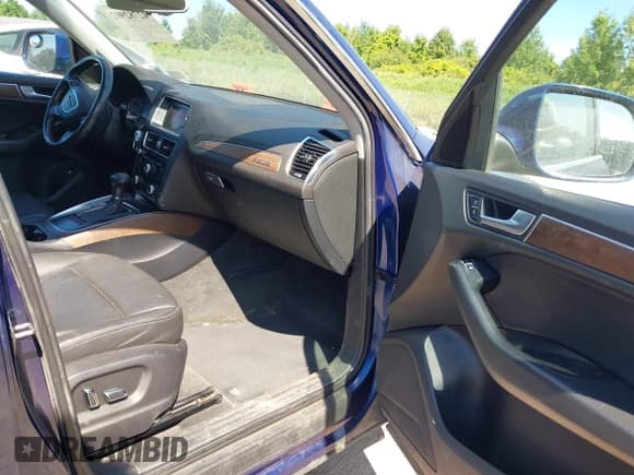 ✅ 2014 Audi Q5 Premium • VIN: WA1CFAFP7EA037385 • Lot: 42782902. Wystawiony na IAAI z przebiegiem 163 232 mil. Bezpłatny archiwum sprzedaży aukcyjnych z USA i szczegółowy raport historii pojazdu na DreamBid. Zdjęcie 5.