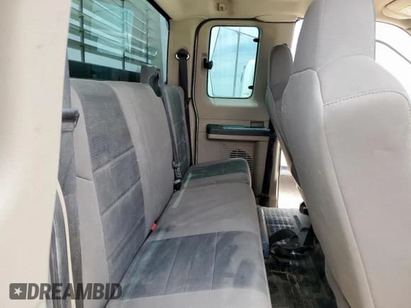 ✅ 2010 Ford F-250 XL • VIN: 1FTSX2B58AEA95811 • Lot: 57290265. Wystawiony na Copart z przebiegiem 251 281 mil. Bezpłatny archiwum sprzedaży aukcyjnych z USA i szczegółowy raport historii pojazdu na DreamBid. Zdjęcie 10.