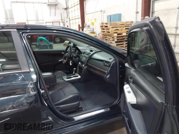 ✅ 2012 Toyota Camry XLE • VIN: 4T1BK1FK0CU017018 • Лот: 43408401. Опубликован ранее на IAAI с пробегом 202 669 миль. Бесплатный доступ к архиву аукционных продаж из США и подробный отчёт об истории автомобиля на DreamBid. Изображение 5.