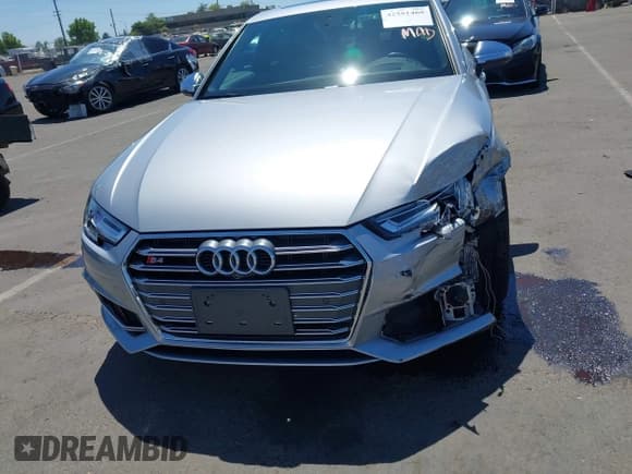 ✅ 2018 Audi S4 Prestige • VIN: WAUC4AF44JA100841 • Lot: 42551465. Listed on IAAI with 52,271 mi. Free auction sales archive from the USA and detailed vehicle history report at DreamBid. Image 12.