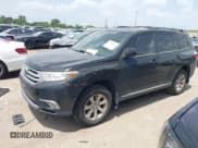 ✅ 2013 Toyota Highlander • VIN: 5TDZK3EH4DS137334 • Лот: 42743411. Опубликован ранее на IAAI с пробегом 186 828 миль. Бесплатный доступ к архиву аукционных продаж из США и подробный отчёт об истории автомобиля на DreamBid. Изображение 17.