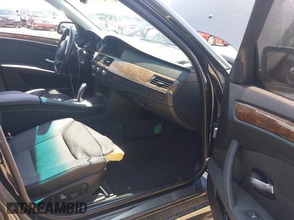 ✅ 2008 BMW 5 Series 550i • VIN: WBANW53548CT50425 • Лот: 41886236. Опубликован ранее на IAAI с пробегом 137 315 миль. Бесплатный доступ к архиву аукционных продаж из США и подробный отчёт об истории автомобиля на DreamBid. Изображение 5.