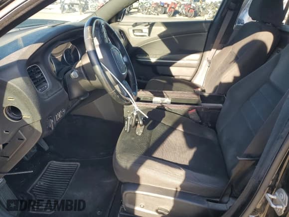 ✅ 2019 Dodge Charger Police • VIN: 2C3CDXKT6KH600204 • Lot: 85423625. Wystawiony na Copart z przebiegiem 118 580 mil. Bezpłatny archiwum sprzedaży aukcyjnych z USA i szczegółowy raport historii pojazdu na DreamBid. Zdjęcie 7.