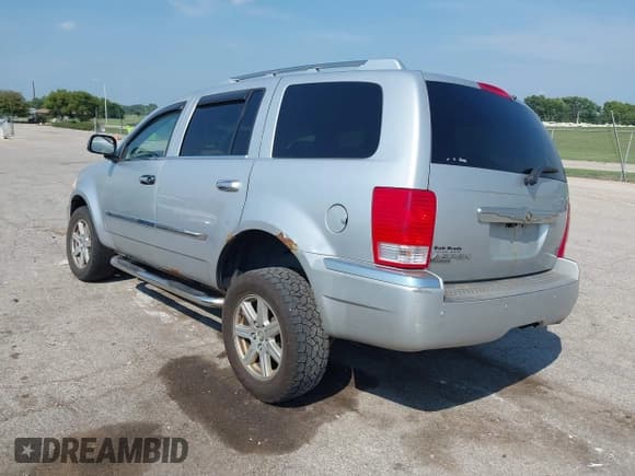 ✅ 2008 Chrysler Aspen Limited • VIN: 1A8HW58N18F105095 • Lot: 43006240. Listed on IAAI with 202,311 mi. Free auction sales archive from the USA and detailed vehicle history report at DreamBid. Image 3.