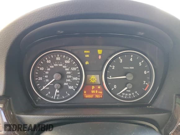 ✅ 2007 BMW 3 Series 328xi • VIN: WBAVT73577FZ36439 • Lot: 87909375. Wystawiony na Copart z przebiegiem 199 387 mil. Bezpłatny archiwum sprzedaży aukcyjnych z USA i szczegółowy raport historii pojazdu na DreamBid. Zdjęcie 9.