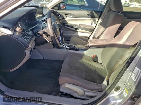 ✅ 2011 Honda Accord LX • VIN: 1HGCP2F3XBA055057 • Lot: 96170685. Listed on Copart with 209,634 mi. Free auction sales archive from the USA and detailed vehicle history report at DreamBid. Image 7.