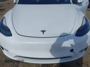 ✅ 2022 Tesla Model Y Performance • VIN: 7SAYGDEF5NF484634 • Lot: 41963038. Wystawiony na IAAI z przebiegiem 31 360 mil. Bezpłatny archiwum sprzedaży aukcyjnych z USA i szczegółowy raport historii pojazdu na DreamBid. Zdjęcie 10.