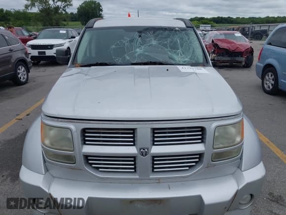 ✅ 2010 Dodge Nitro SXT • VIN: 1D4PU5GK8AW121691 • Lot: 42735788. Listed on IAAI with 206,284 mi. Free auction sales archive from the USA and detailed vehicle history report at DreamBid. Image 6.