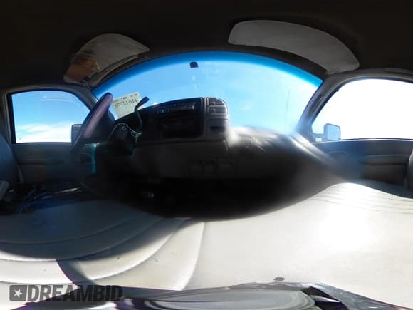 ✅ 1996 GMC Sierra 1500 • VIN: 1GTGC33R4TF018147 • Lot: 41612770. Wystawiony na IAAI z przebiegiem 106 443 mil. Bezpłatny archiwum sprzedaży aukcyjnych z USA i szczegółowy raport historii pojazdu na DreamBid. Zdjęcie 18.