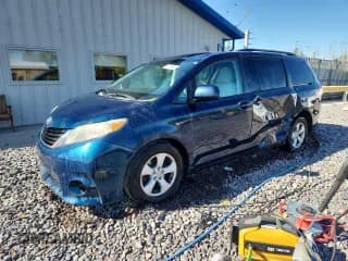 ✅ 2011 Toyota Sienna LE • VIN: 5TDKK3DC9BS171404 • Lot: 87214895. Listed on Copart with 196,411 mi. Free auction sales archive from the USA and detailed vehicle history report at DreamBid. Image 1.