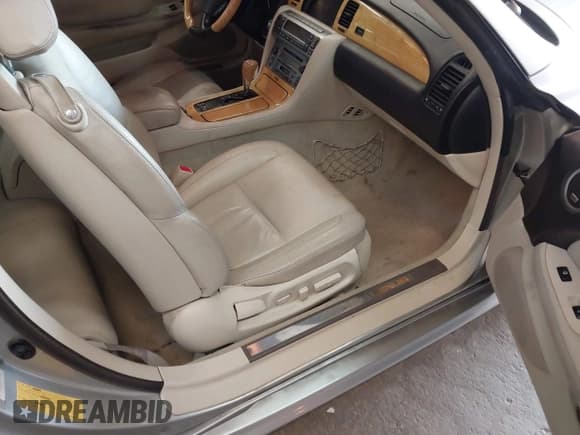 ✅ 2004 Lexus SC 430 • VIN: JTHFN48Y740051061 • Lot: 43307107. Listed on IAAI with 148,224 mi. Free auction sales archive from the USA and detailed vehicle history report at DreamBid. Image 5.