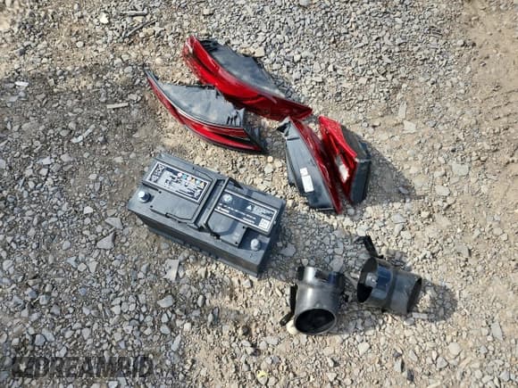 ✅ 2022 Alfa Romeo Giulia • VIN: ZARFANANXN7660310 • Lot: 64647515. Wystawiony na Copart z przebiegiem 19 833 mil. Bezpłatny archiwum sprzedaży aukcyjnych z USA i szczegółowy raport historii pojazdu na DreamBid. Zdjęcie 12.