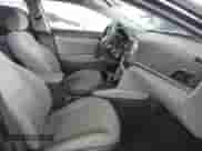 2019 Hyundai Elantra SE z VIN 5NPD74LF2KH487647, wystawiony jako IAAI lot #42182698 z przebiegiem 108 092 mil mil oraz . Historia ofert i sprzedaży dostępna na DreamBid. Obrazek 5.