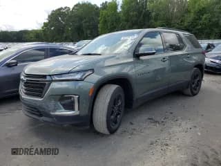 ✅ 2022 Chevrolet Traverse LT • VIN: 1GNERHKW6NJ142180 • Lot: 67726755. Wystawiony na Copart z przebiegiem 47 454 mil. Bezpłatny archiwum sprzedaży aukcyjnych z USA i szczegółowy raport historii pojazdu na DreamBid. Zdjęcie 1.