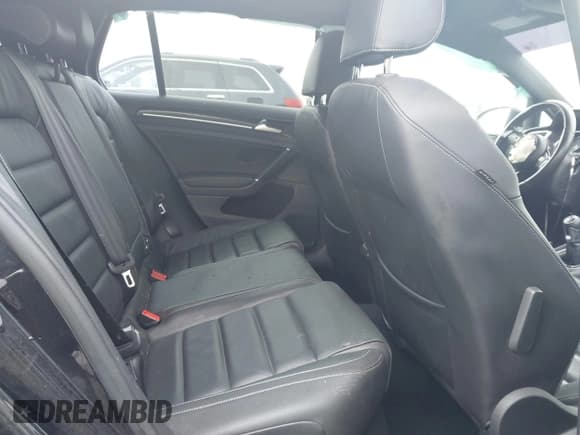 ✅ 2017 Volkswagen Golf R • VIN: WVWWF7AU2HW085645 • Lot: 41578705. Wystawiony na IAAI z przebiegiem 78 933 mil. Bezpłatny archiwum sprzedaży aukcyjnych z USA i szczegółowy raport historii pojazdu na DreamBid. Zdjęcie 8.