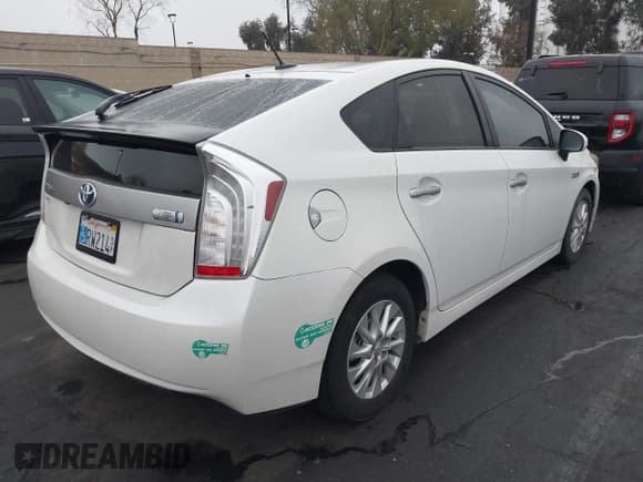 ✅ 2014 Toyota Prius • VIN: JTDKN3DP3E3057821 • Lot: 41880152. Listed on IAAI with 84,000 mi. Free auction sales archive from the USA and detailed vehicle history report at DreamBid. Image 4.