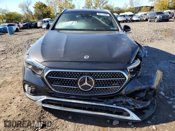 ✅ 2024 Mercedes-Benz E 450 • VIN: W1KLH6FB0RA059158 • Lot: 86711355. Listed on Copart with 2,303 mi. Free auction sales archive from the USA and detailed vehicle history report at DreamBid. Image 5.