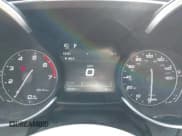 ✅ 2018 Alfa Romeo Giulia • VIN: ZARFAEDN6J7566415 • Lot: 42173243. Wystawiony na IAAI z przebiegiem 45 364 mil. Bezpłatny archiwum sprzedaży aukcyjnych z USA i szczegółowy raport historii pojazdu na DreamBid. Zdjęcie 7.